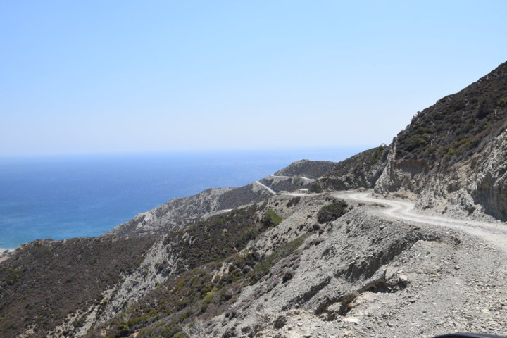 la strada per Agios Minas